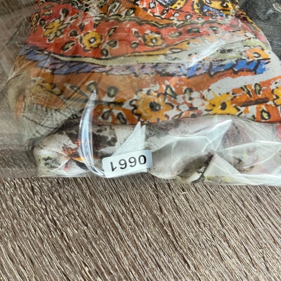 Women's SINGLE Los Angeles Gray Peacock Design Short Sleeve Tunic Size S - Picture 8 of 8